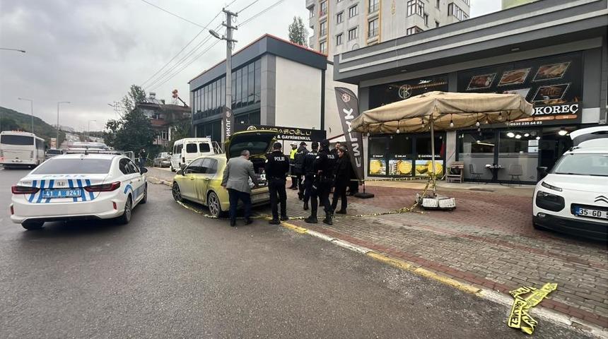 Emlak ofisinde silahlı kavga: 1 ölü, 1 yaralı
