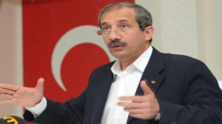 G&ouml;k: "CHP mezhep partisi oluyor"