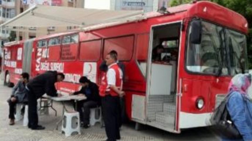 Kan bağışı otob&uuml;s&uuml; Tokat'ta