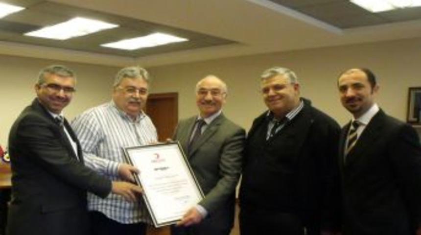 Bossa'dan depremzedelere 5 bin metre kumaş, 31 bin par&ccedil;a giyecek