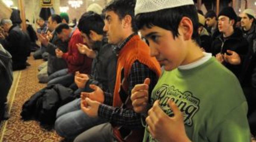 Uludere olayı ve depremde &ouml;lenler i&ccedil;in 101 hatim okundu