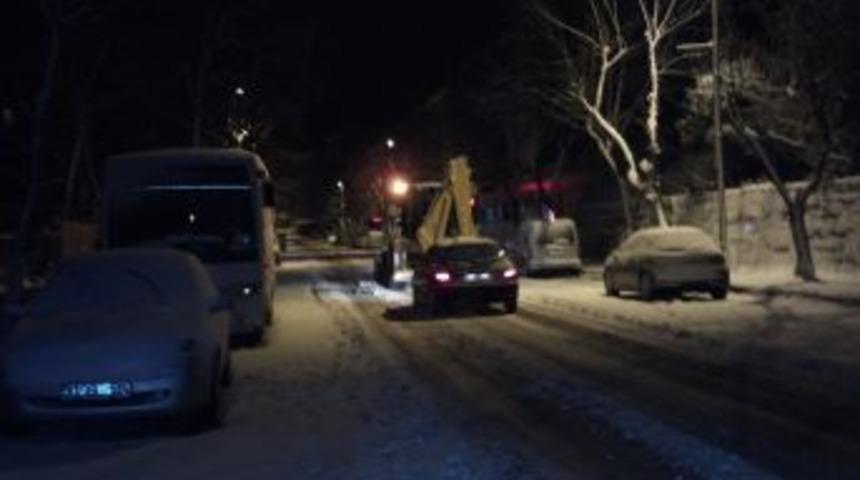 Şile&rsquo;de kapanan yollar i&ccedil;in ekipler seferber oldu