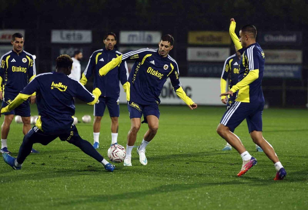 Fenerbahçe, Göztepe maçının hazırlıklarını tamamladı 1