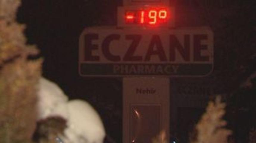 Ankara'da sıcaklık eksi 19&rsquo;u g&ouml;rd&uuml;