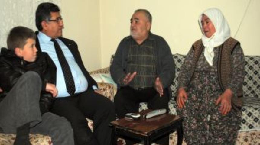 Kaymakam Bulgurlu, şehit ailelerini evlerinde ziyaretle gönüllerini alıyor