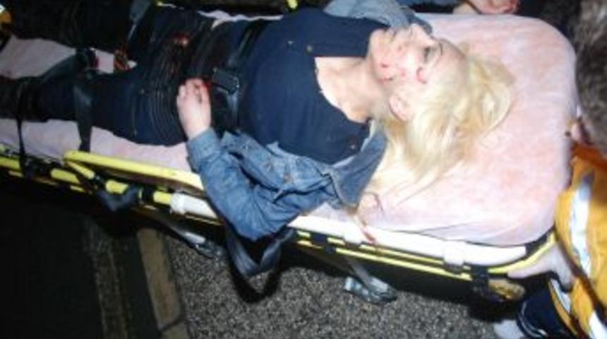 Sevgilisini 11 yerinden bı&ccedil;akladı