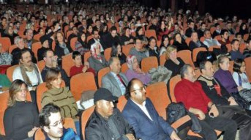 Osmangazi Belediyesi T&uuml;rk Halk M&uuml;ziği Korosu, sezonu t&uuml;rk&uuml;lerle a&ccedil;tı