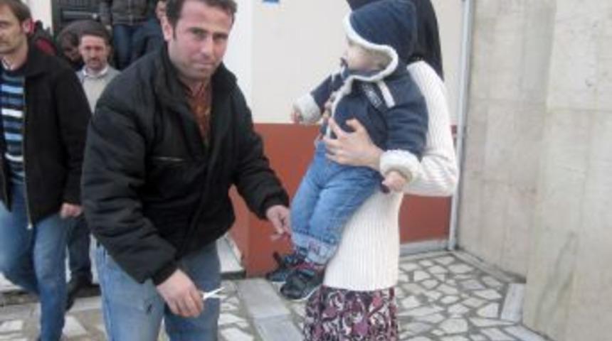 Cami çıkışında ipli, makaslı şifa arayışı