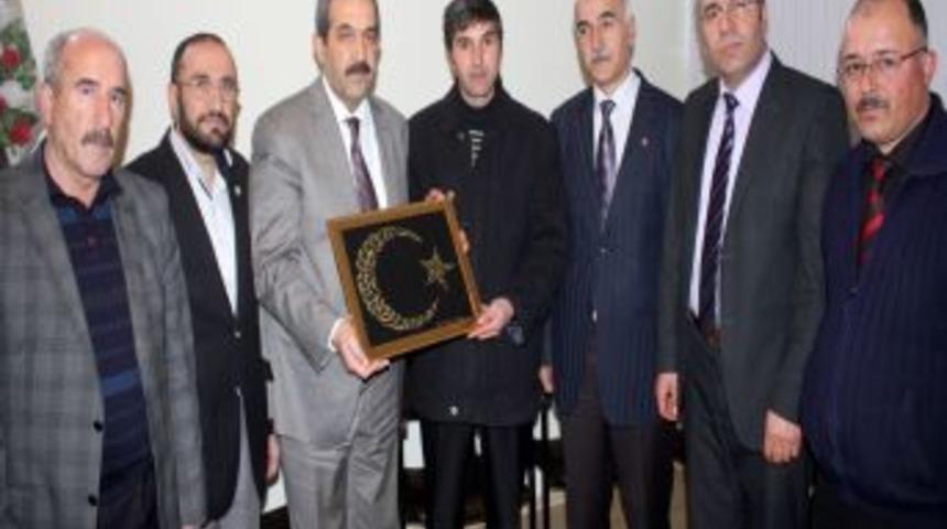 Başkan &Uuml;rg&uuml;p'ten Muhtarlar Derneği'ne ziyaret