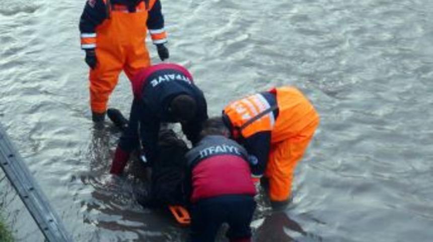 Dereye d&uuml;şen şahıs &ouml;ld&uuml;