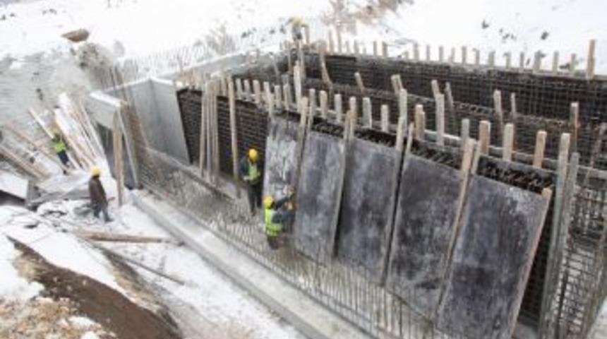 Hatip &Ccedil;ayı'ndan artık temiz su akacak