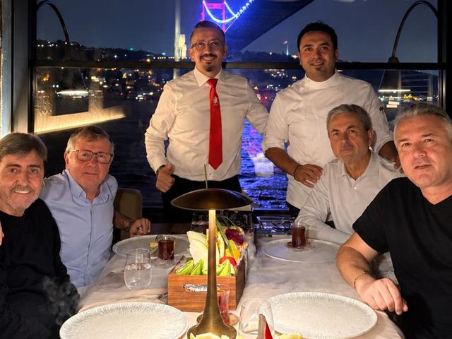 Aykut Kocaman ve Rıdvan Dilmen'den Fenerbah&ccedil;elileri heyecanlandıran kare!