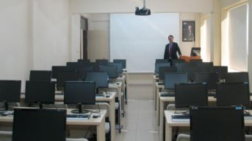 İşadamları destekledi, &ouml;ğrenciler sevindi