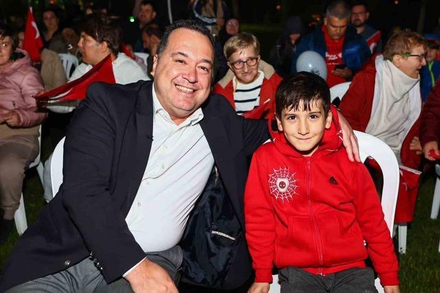 Atatürk’ün portresi 1000 drone ile gökyüzüne işlendi 3