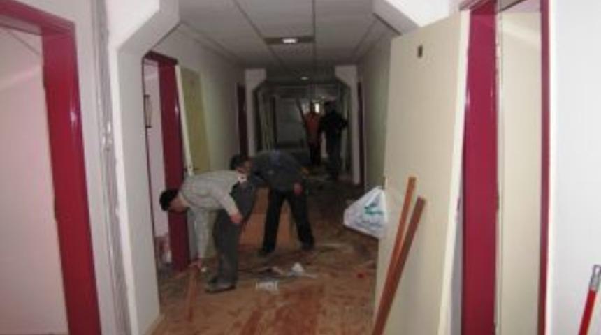 Osmaniye&rsquo;de sporcu eğitim merkezinde tadilat yapılıyor