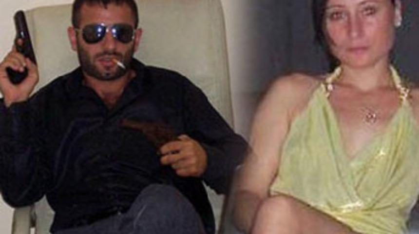 Silah ka&ccedil;ak&ccedil;ısının Facebook'ta pozu şaşırttı