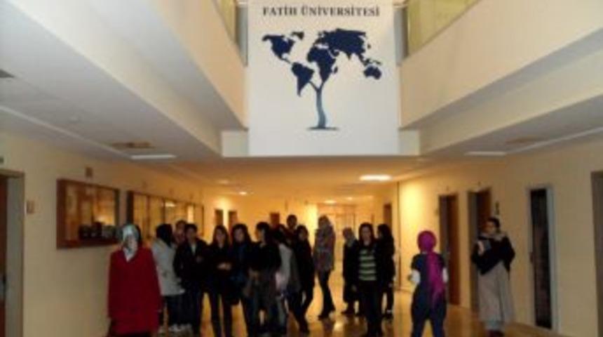 İstanbul'u gezen Sasonlu kız &ouml;ğrenciler mutlu d&ouml;nd&uuml;