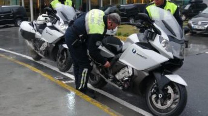 Başbakan konvoyuna son model motosiklet