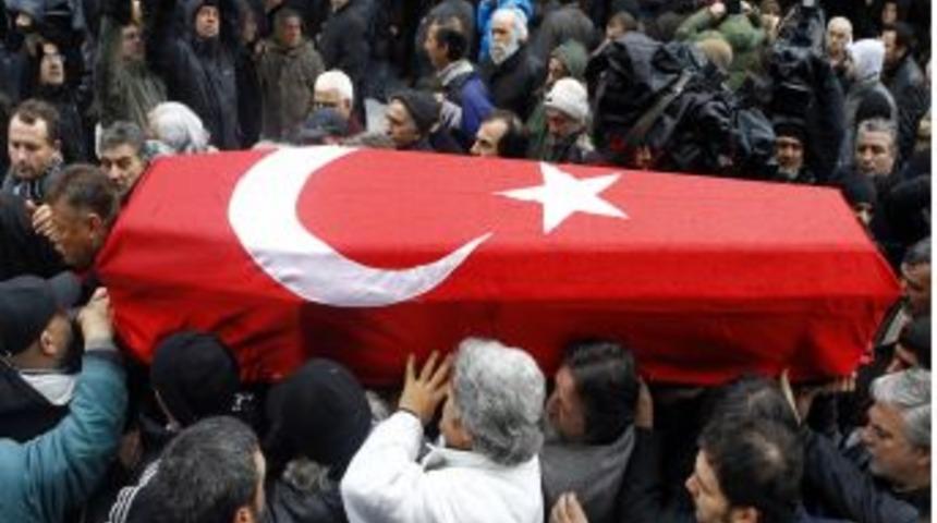 Baykal Kent&rsquo;i sanat&ccedil;ı dostları yalnız bırakmadı