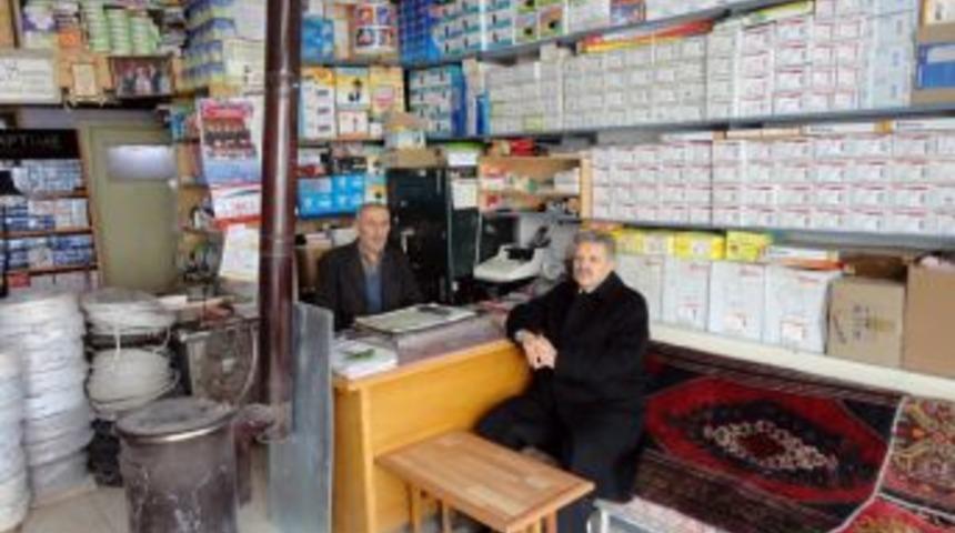 Validen esnafa sabah ziyareti