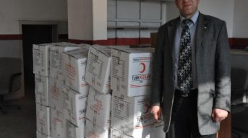 Bahşılı Kızılayı, ihtiya&ccedil; sahiplerine kuru gıda ve konserve et dağıtıyor