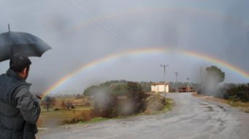 Manavgat'ta g&ouml;k kuşağı g&ouml;r&uuml;ld&uuml;