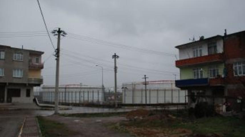 K&ouml;rfez'de tehlike hattında bulunan 300 ev taşınıyor