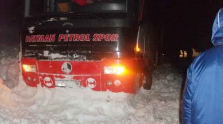 Batman Petrolspor kafilesi, kazayı ucuz atlattı