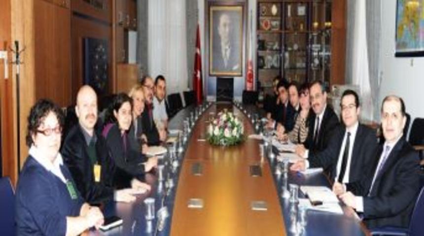 Tekelioğlu: Farklılıkları bir arada ve barış i&ccedil;inde yaşatmış bir milletiz