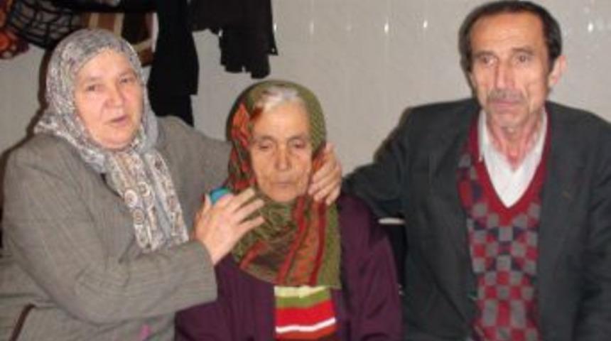 Kayıp yaşlı kadın, &ccedil;ocuklarına kimsesizler misafirhanesinde kavuştu