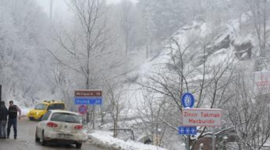 Kar yağışı belediye ekiplerini alarma ge&ccedil;irdi