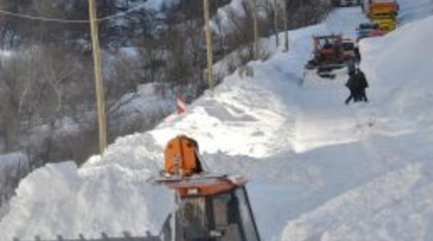 Tunceli'de 269 k&ouml;y yolu ulaşıma kapalı