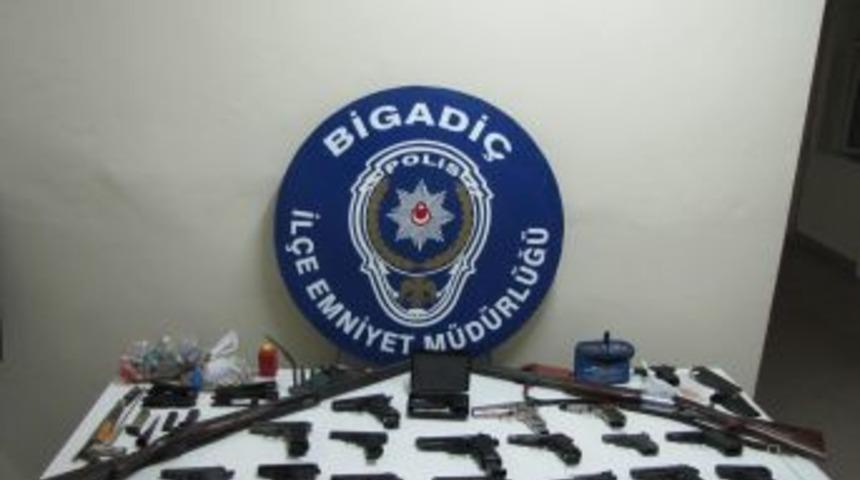 Bigadi&ccedil;'te bir evden cephane &ccedil;ıktı