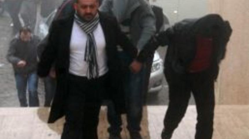 Mardin'de b&uuml;y&uuml;k uyuşturucu operasyonu: 189 kg esrar, 25 g&ouml;zaltı