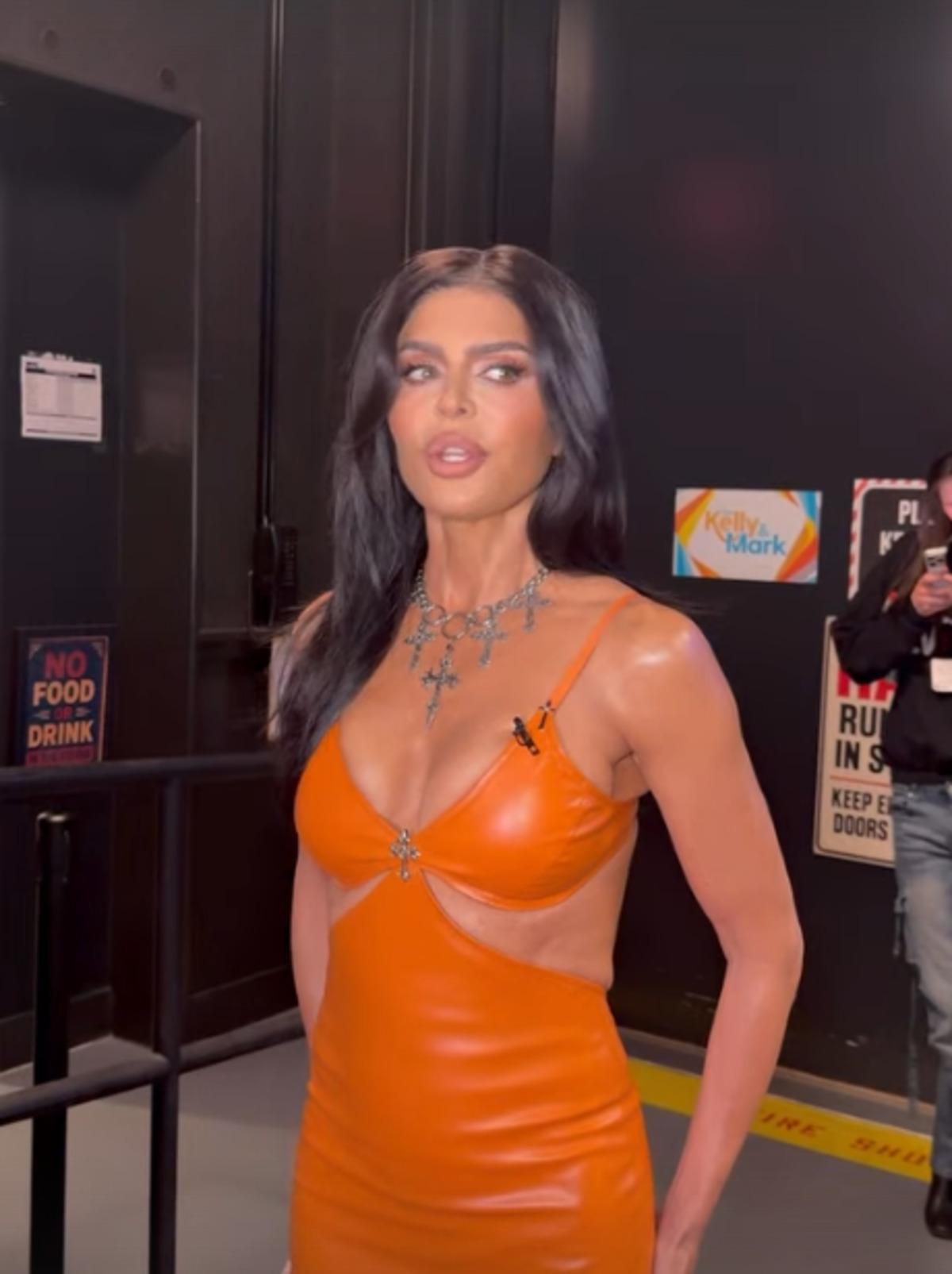 Lisa Rinna, Cadılar Bayramı nda Kylie Jenner a dönüştü! 2