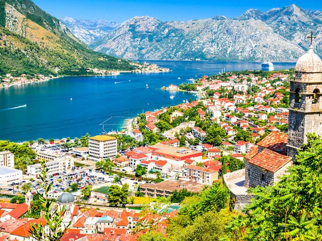 T&uuml;rkler Karadağ'a akın ediyordu! Yarından itibaren vizeli oluyor