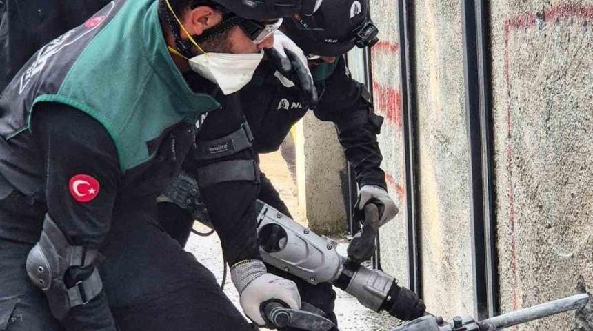 Aydın’da afet tatbikatı gerçeğini aratmadı