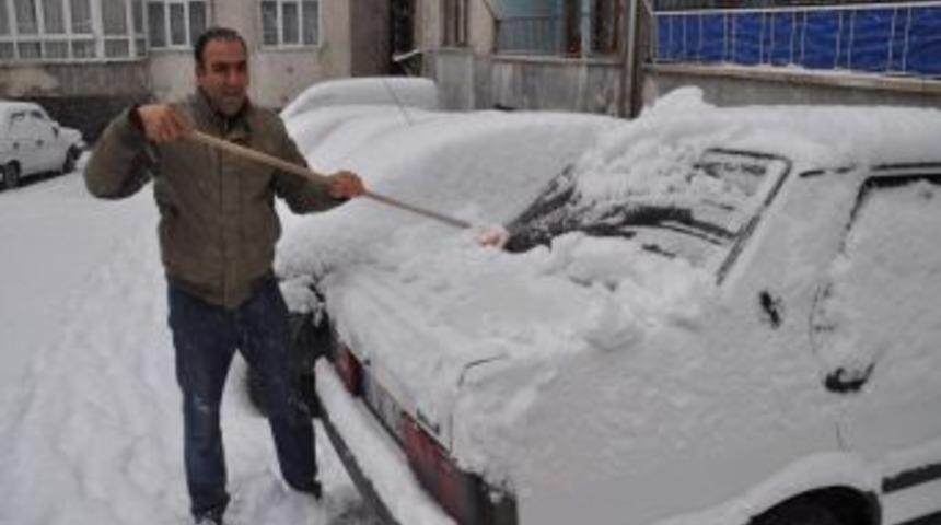 Yozgat&rsquo;ta kar yağışı kazalara sebep oldu