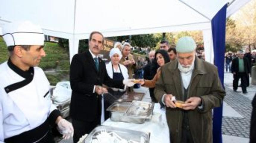 Aşure kazanları 'birlik' i&ccedil;in kaynadı