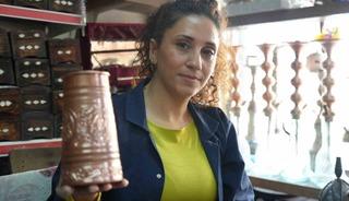 Gaziantep’te kadın bakır ustası erkeklere taş çıkartıyor