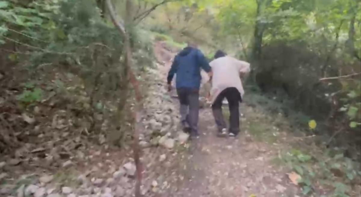 Uludağ da mağarada yaşıyordu! 83 yaşındaki baba, oğluna kavuştu Ankara ya götürdü 3