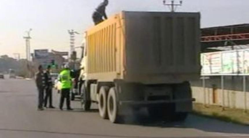 Osmaniye&rsquo;de 105 bin paket ka&ccedil;ak sigara ele ge&ccedil;irildi