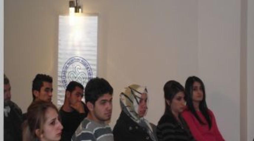 Tıbbi sekreterler, sağlık kuruluşları ile hastane arasında k&ouml;pr&uuml; olacak