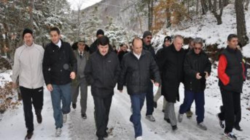 Amasya Valisi &Ouml;z ve kurum m&uuml;d&uuml;rleri doğa y&uuml;r&uuml;y&uuml;ş&uuml; yaptı