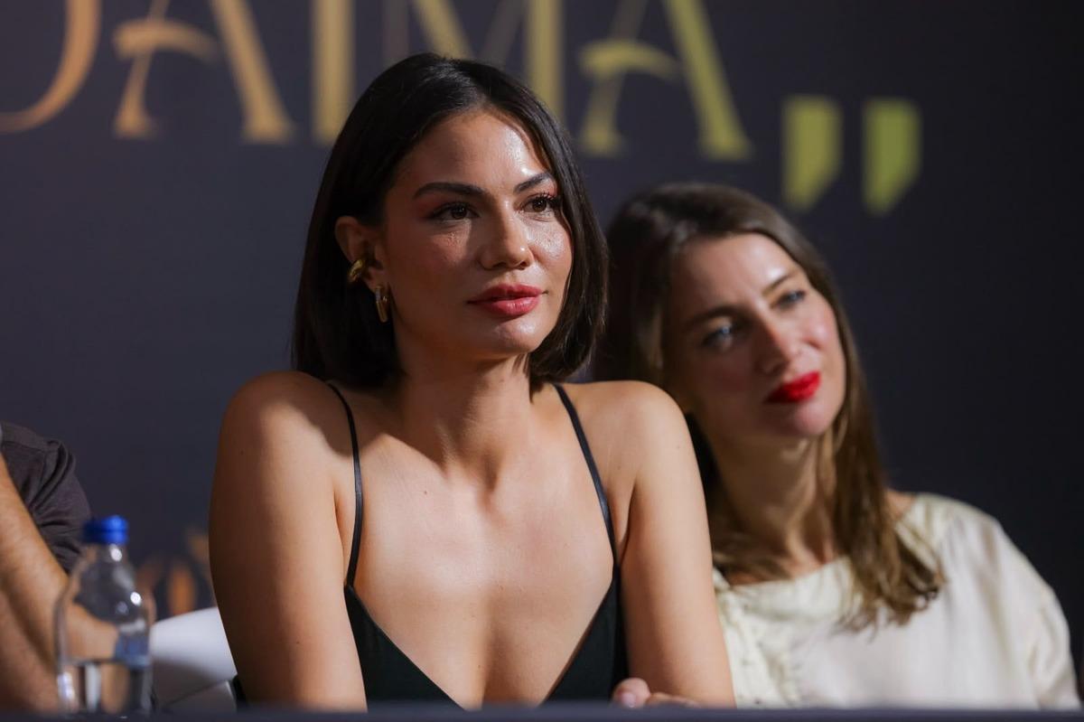 Demet Özdemir in az makyajlı haline beğeni yağdı 2