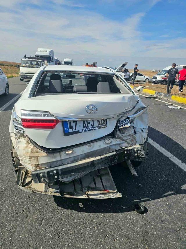 Mardin’de zincirleme trafik kazası: 5 yaralı 1