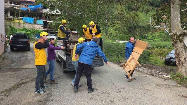 Rize’de tahta arabalar nefes kesti 1
