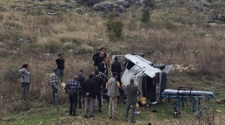 Otomobil şarampole yuvarlandı: 2 yaralı