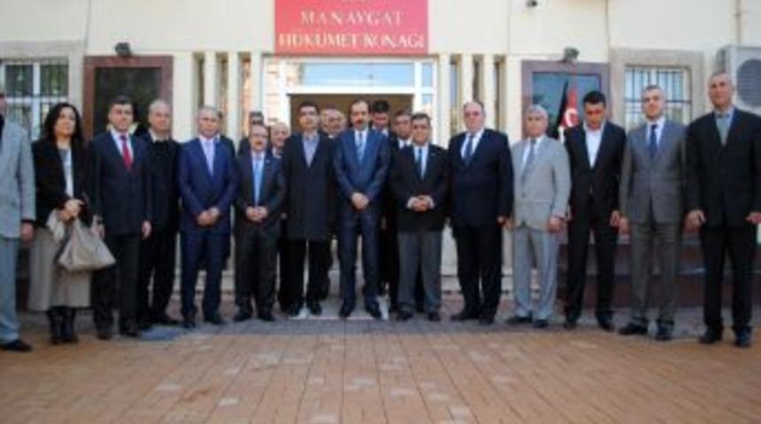 Balta: Yıkılan binalarda m&uuml;teahhitler kadar ruhsat veren belediyerler de su&ccedil;lu