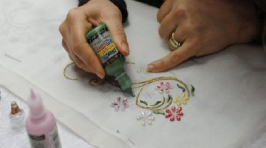 &Uuml;&ccedil; boyutlu boyama sergisi